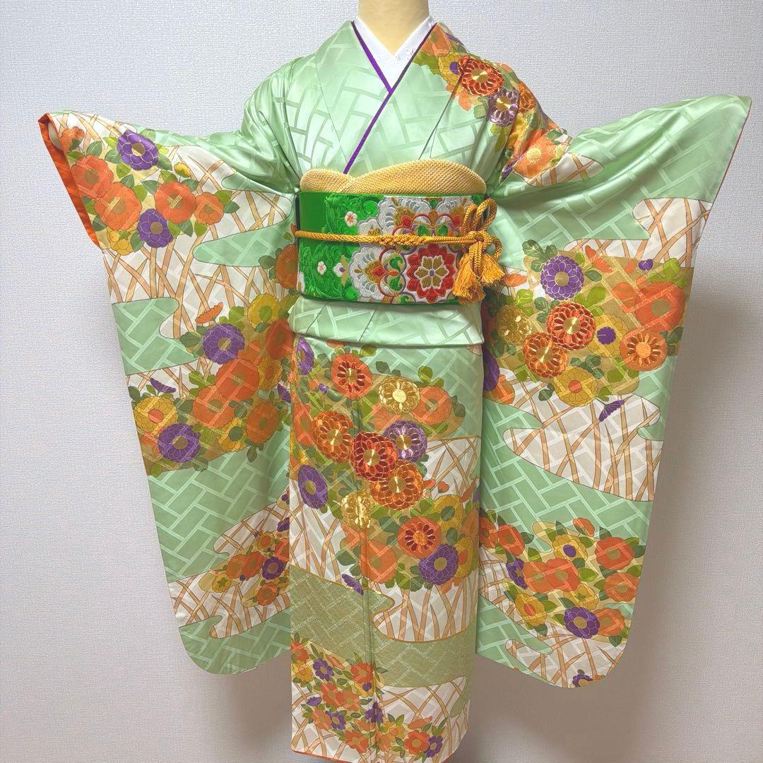 36 振袖フルセット 正絹 淡グリーン 緑 金彩 刺繍 駒刺繍 レトロ 古典