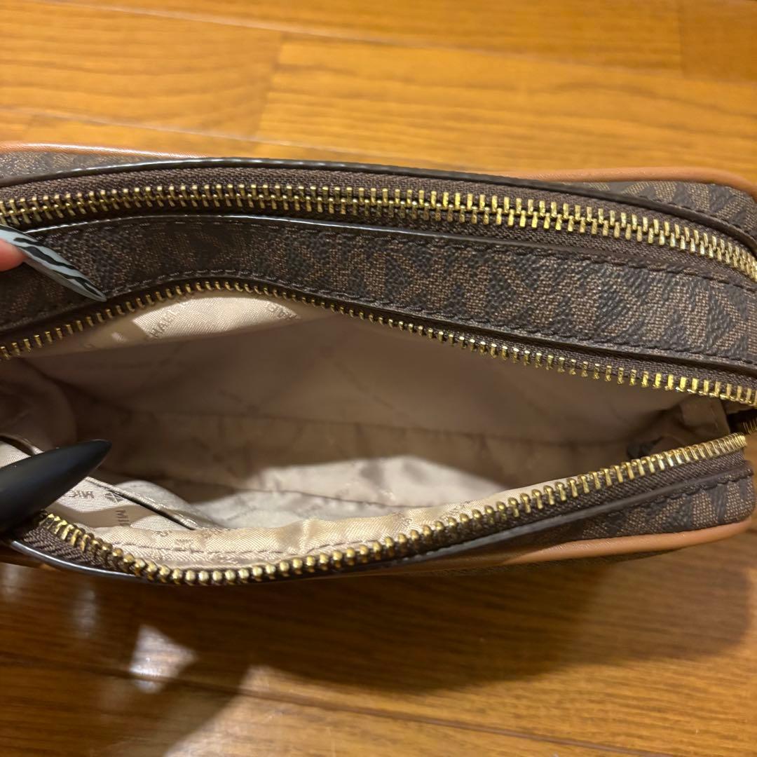 MICHAEL KORS ブラウンショルダーバッグ