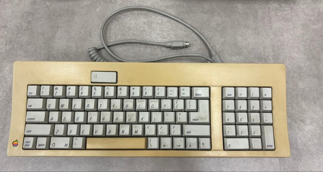 Apple Macintosh SE/30 シマシマMac キーボード マウス付