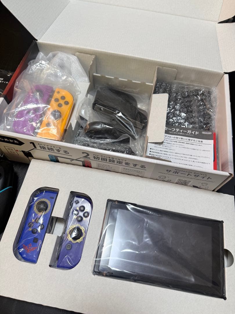 【純正】Nintendo Switch 本体 ゼルダコントローラー　4個 箱あり