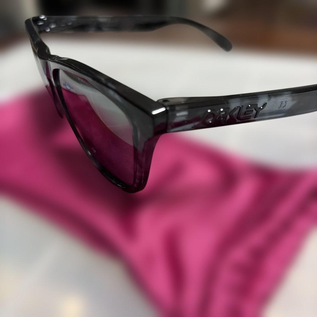 OAKLEY FROGSKINS偏光レンズ ブラックカモフラ　保存袋付き