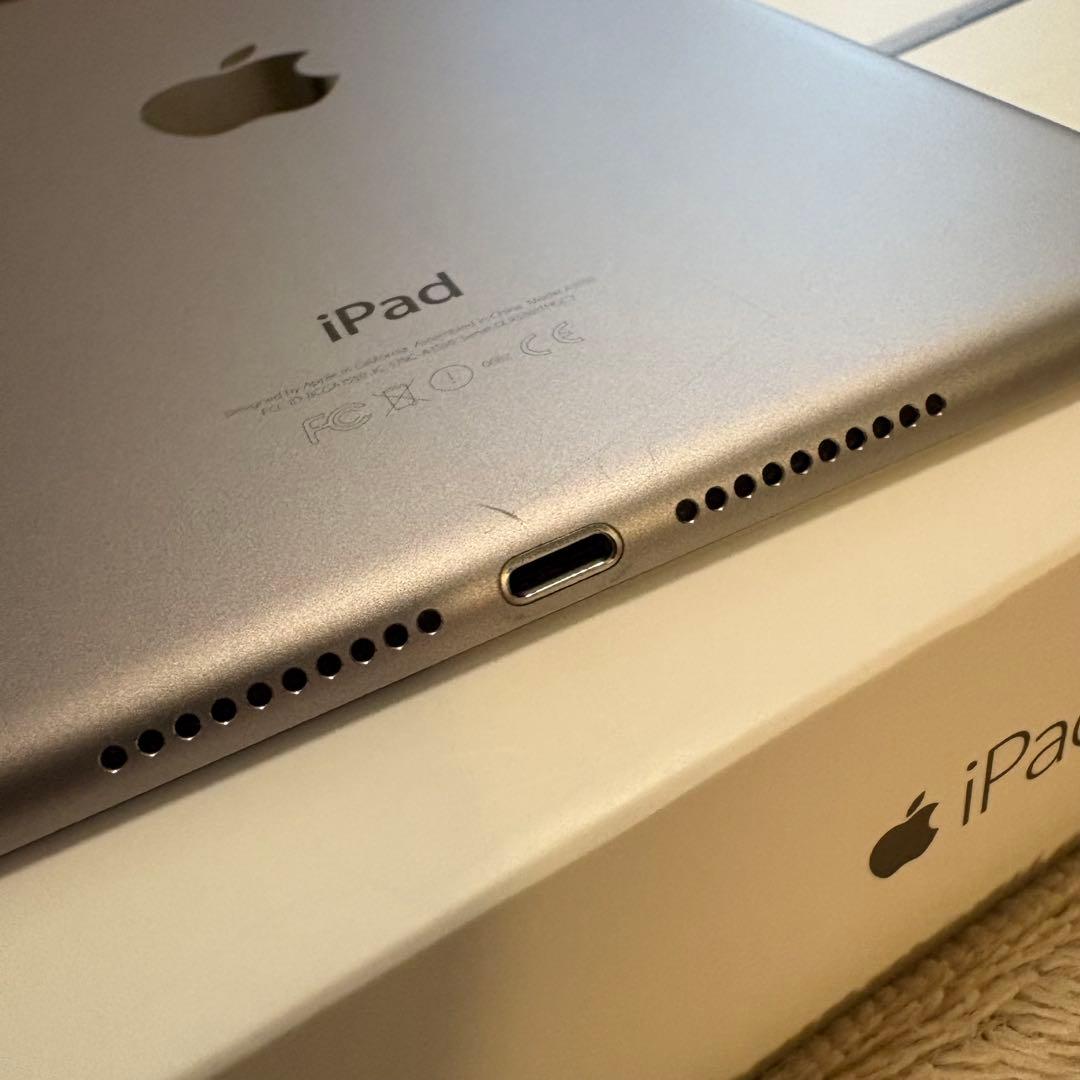 iPad mini 4 Wi-Fi＋Celluar 32GB（SIMフリー）