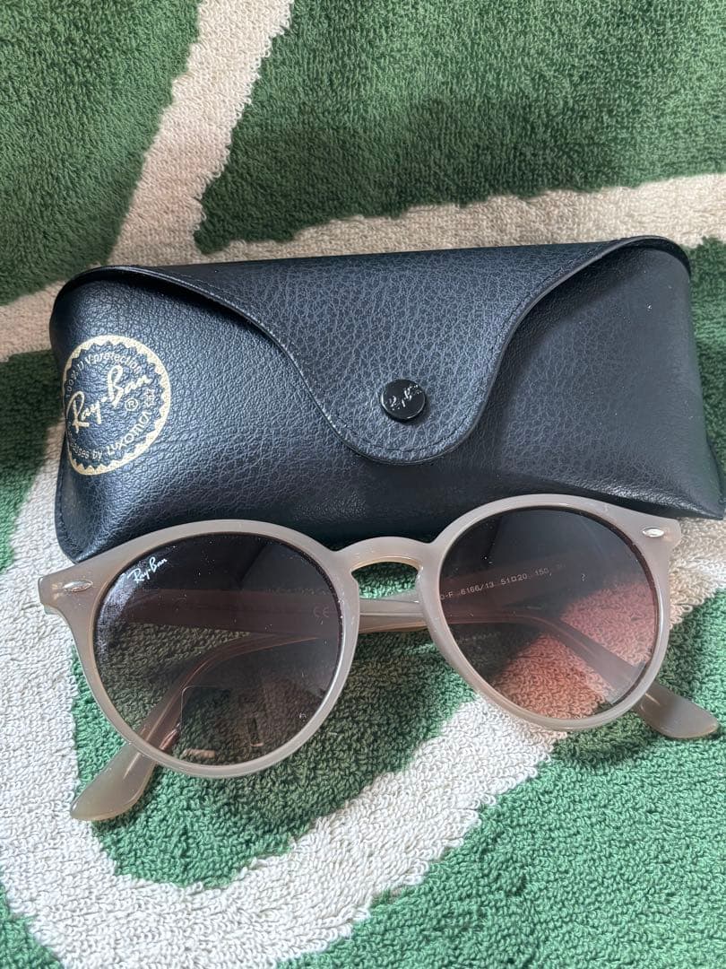 Ray-Ban ラウンドサングラス ケース付き