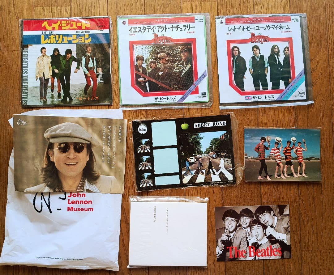 The　Beatles・ビートルズ　レコード・書籍・グッズ等大量セット♪