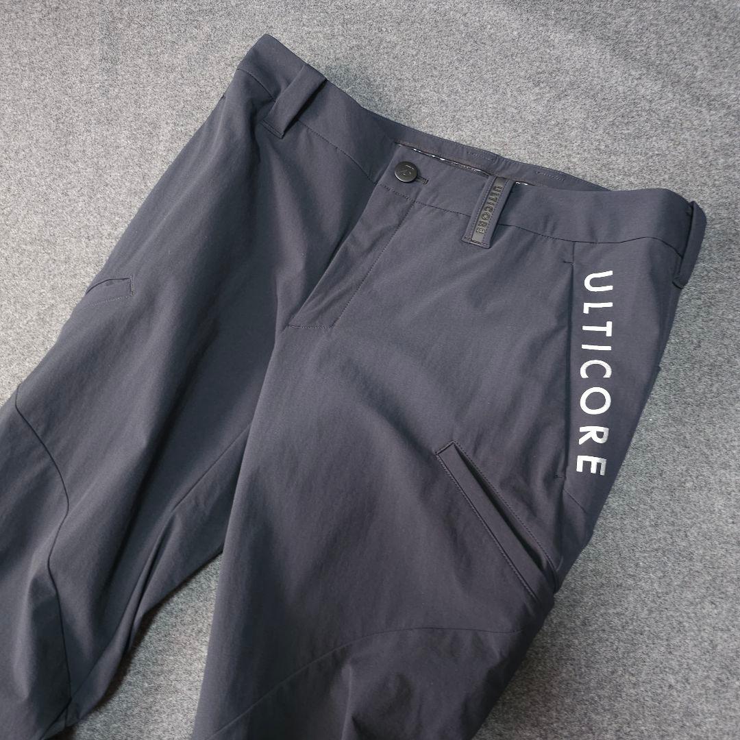 極美品 ULTICORE アルティコア 春ストレッチゴルフパンツ 黒 W82 L