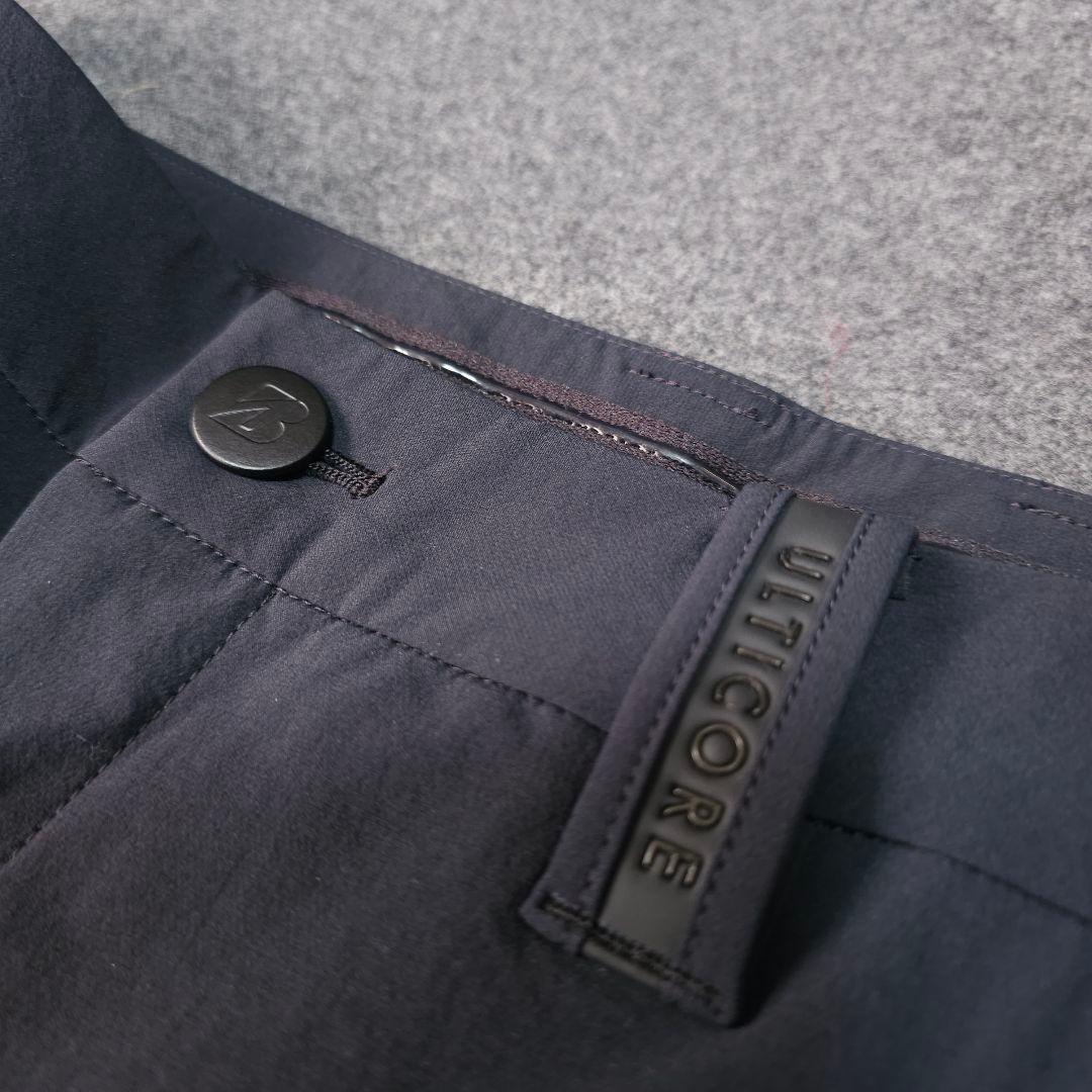極美品 ULTICORE アルティコア 春ストレッチゴルフパンツ 黒 W82 L