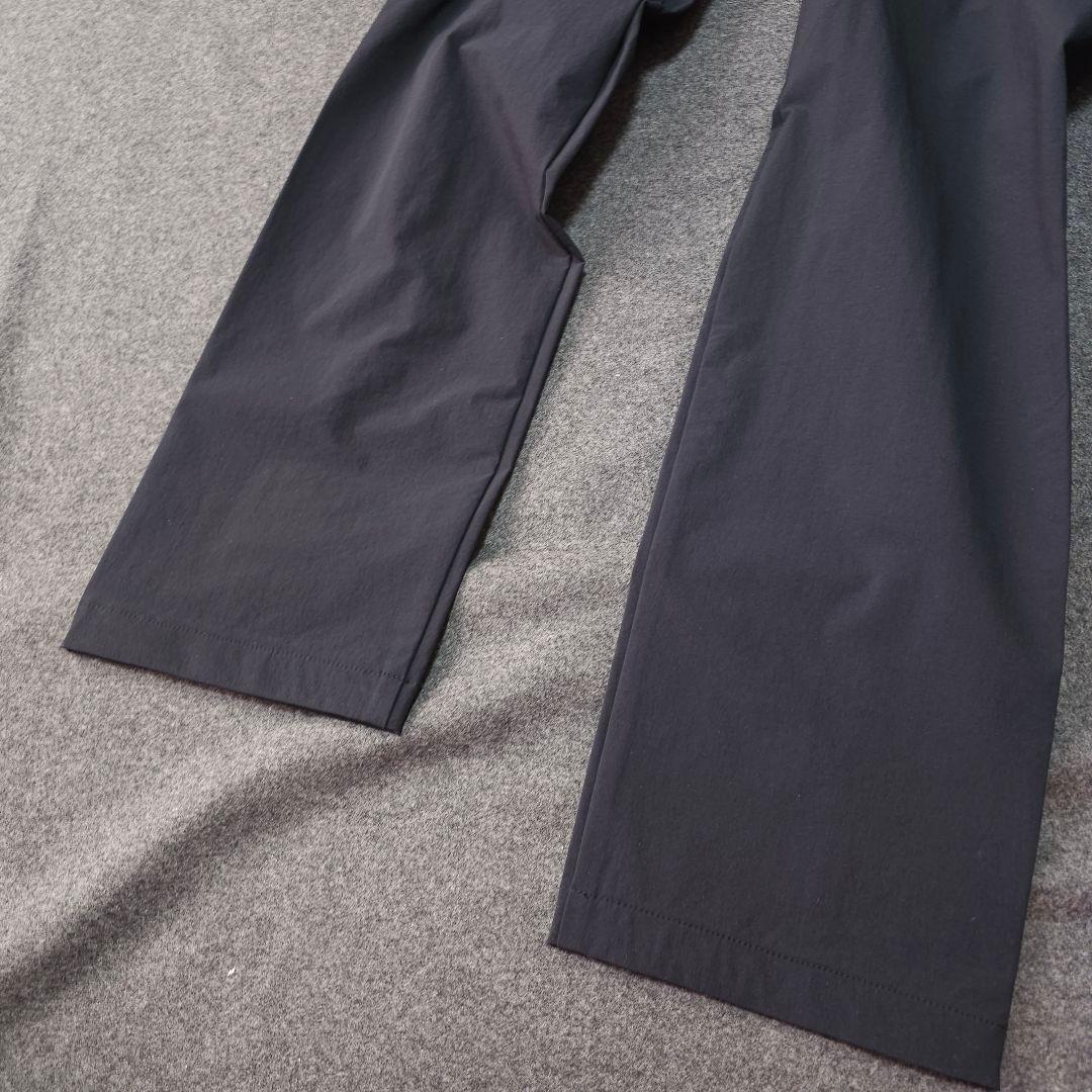 極美品 ULTICORE アルティコア 春ストレッチゴルフパンツ 黒 W82 L