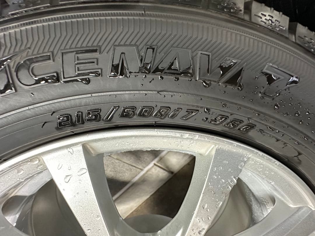 t*r様 ⭐️早い者勝ち⭐️215/60R17ホイール付き スタッドレスタイヤ