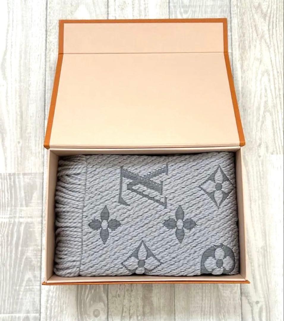 【Louis Vuitton】ロゴマフラー グリペルル　定番　人気　グレー