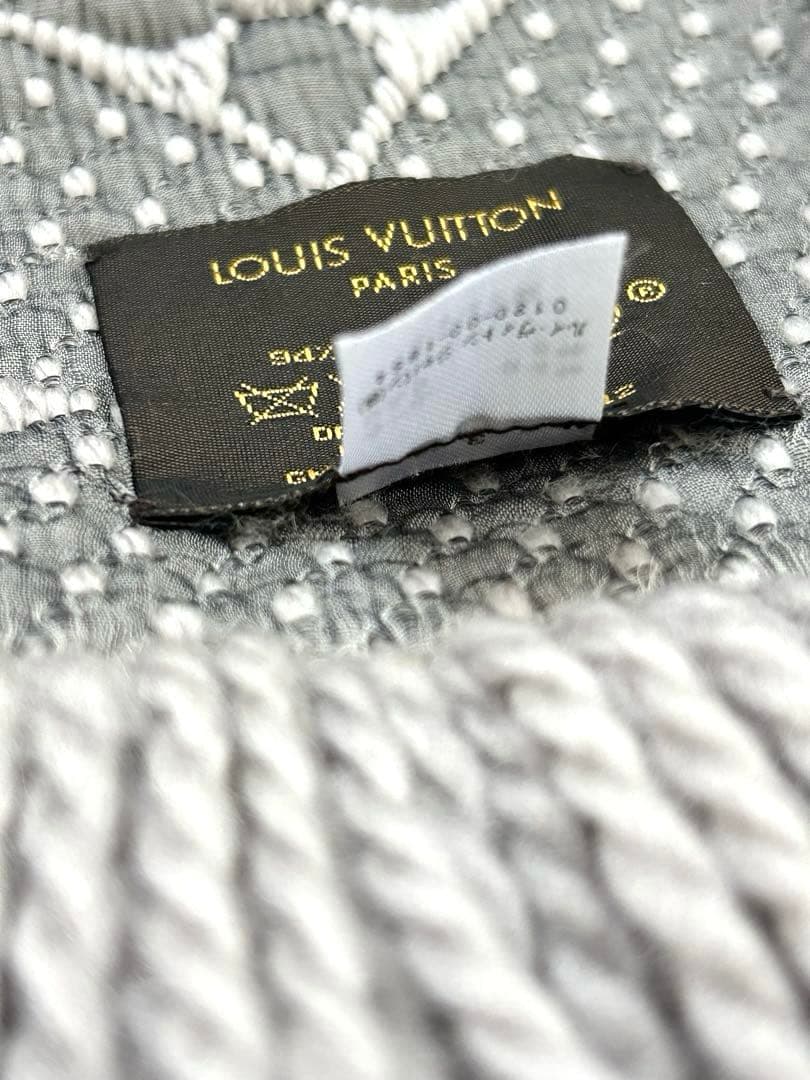 【Louis Vuitton】ロゴマフラー グリペルル　定番　人気　グレー