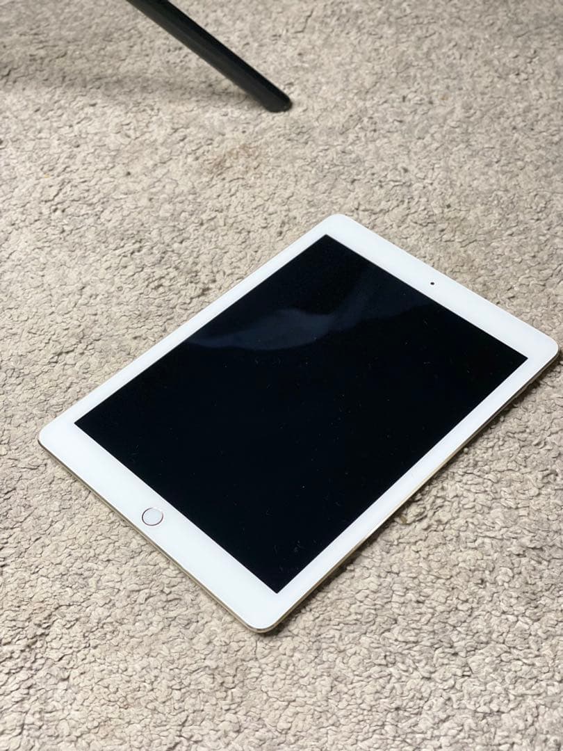 iPad Air 2（64GB / Wi-Fiモデル）