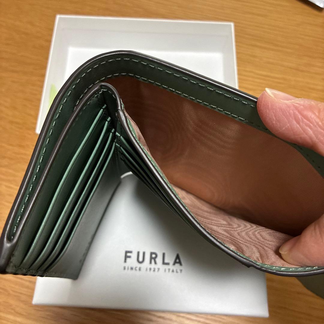 FURLA グリーン 三つ折り財布