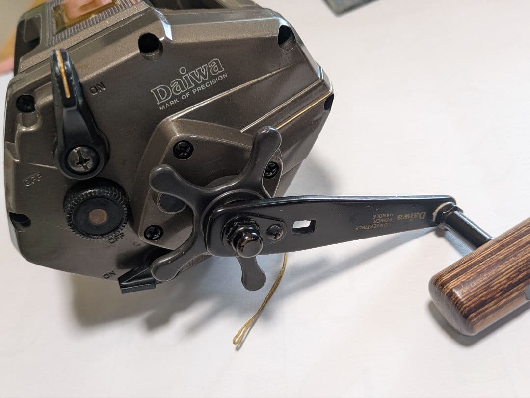 ダイワ　電動リール SS-80 Four Speed　コード、糸付き