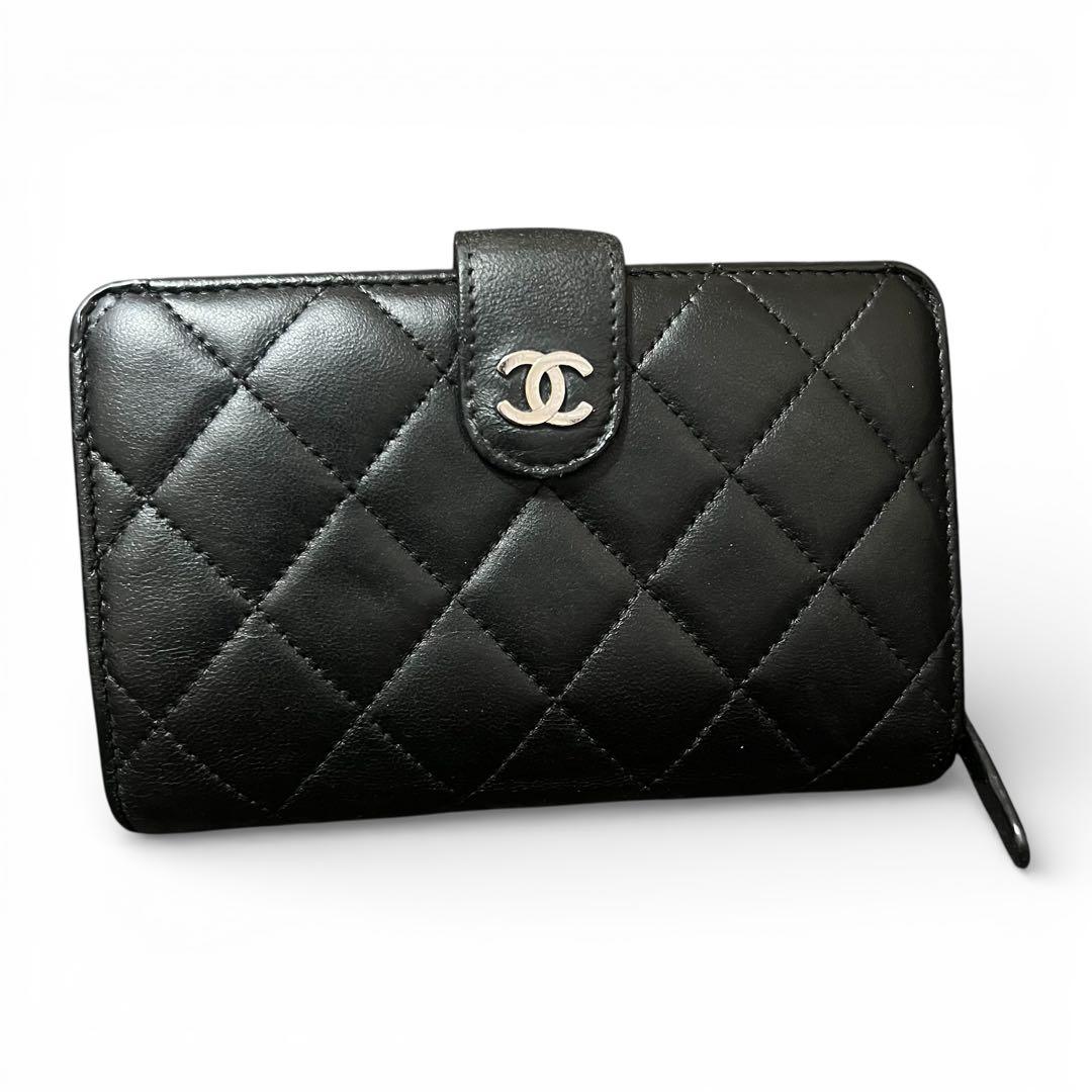 CHANEL シャネル マトラッセ ラウンドジップ ミディアム 二つ折り財布