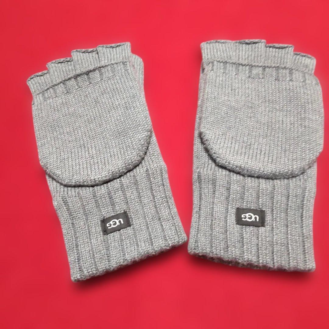 UGG グレー 手袋、ミトン 　ニット素材 Mサイズ