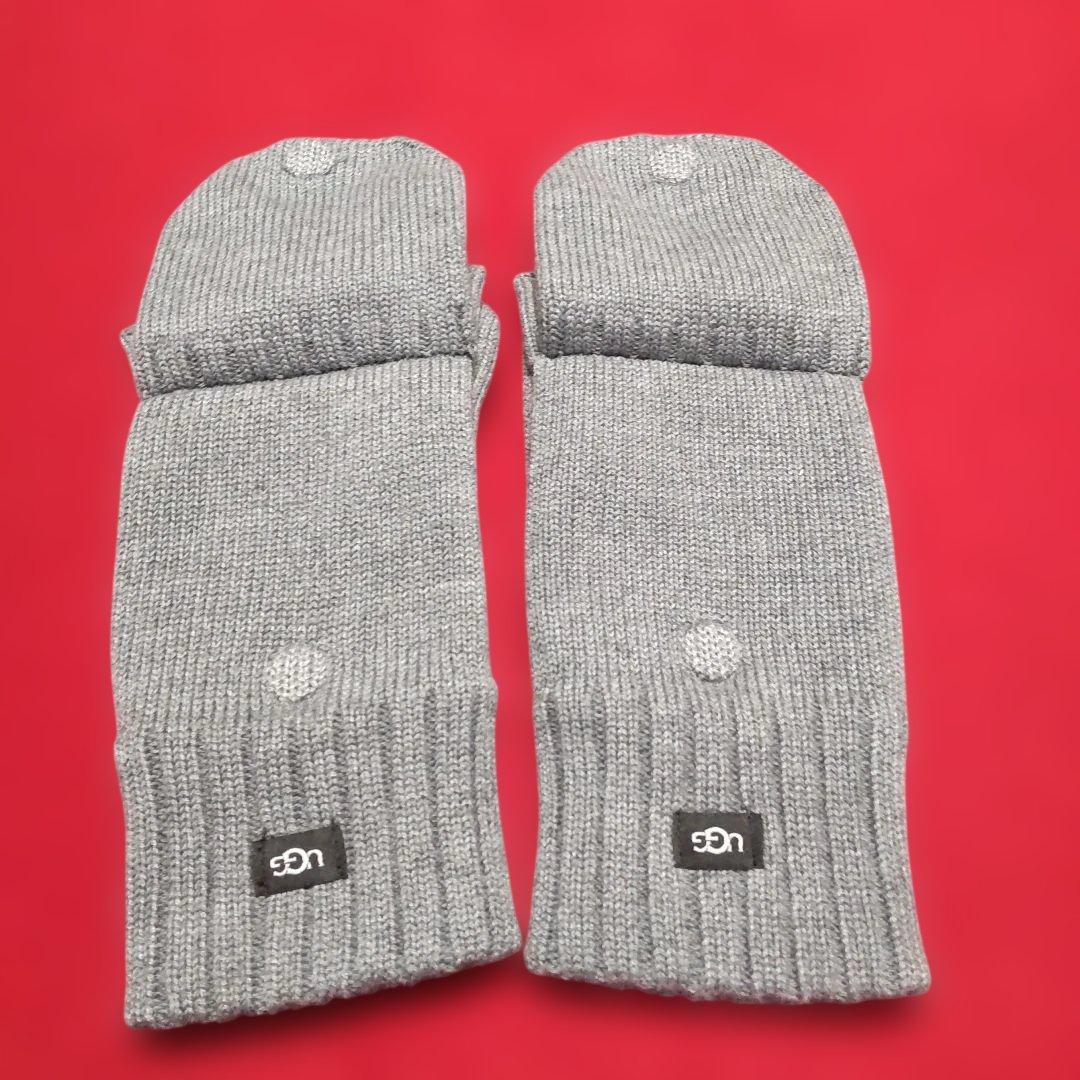 UGG グレー 手袋、ミトン 　ニット素材 Mサイズ