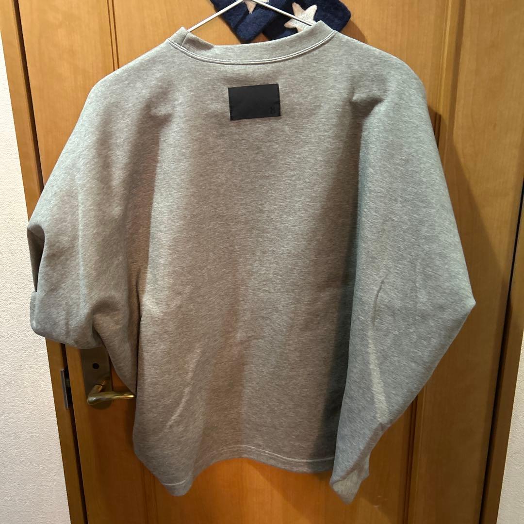 COGTHEBIGSMOKE Pentagon topsプルオーバー　グレー