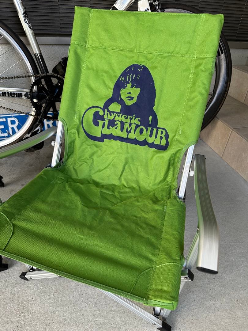 ヒステリックグラマーのノベルティ折りたたみチェアHYSTERIC GLAMOUR