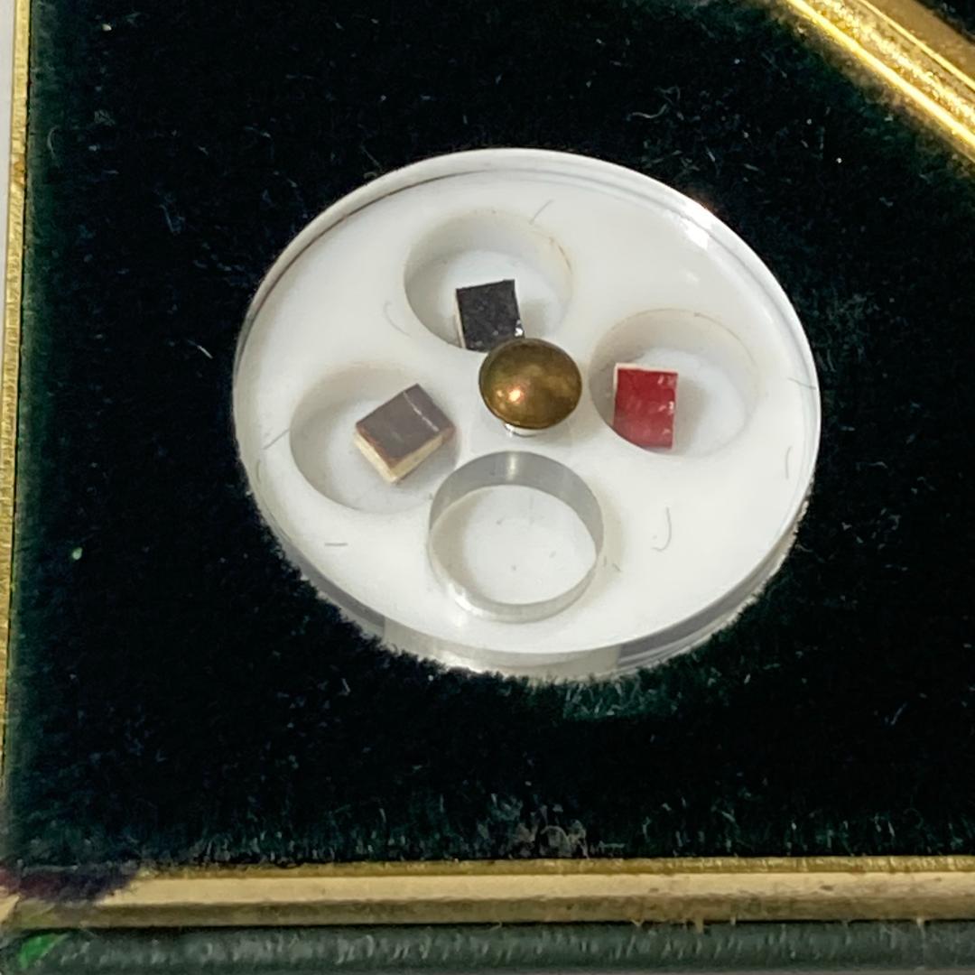 凸版印刷 2mm×2mmの本 豆本 マイクロブック トッパン