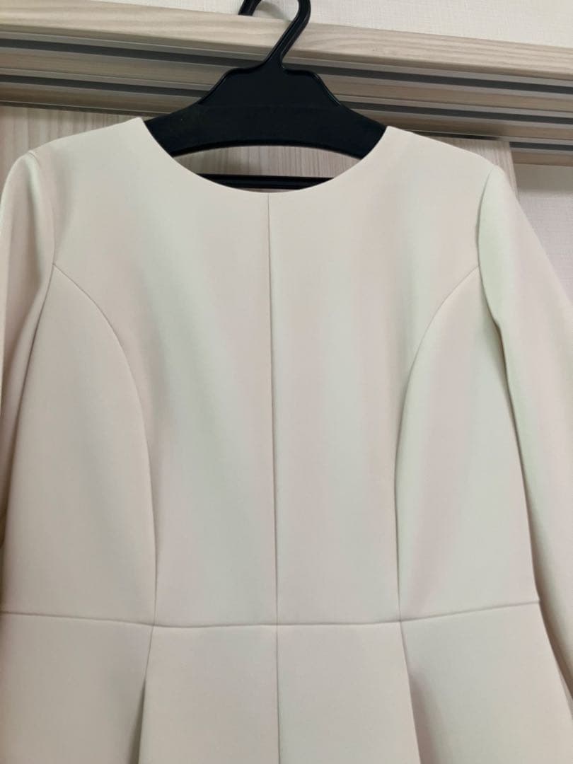 新品　【COUP DE CHANCE】　日本製 ワンピース　38 グレージュ