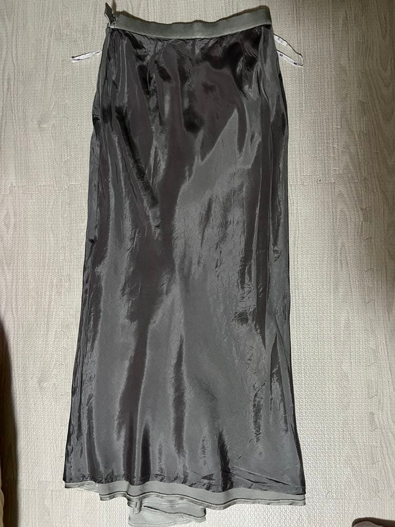 GIVENCHY/ジバンシー/シルバー サテン ロングスカート 約90cm