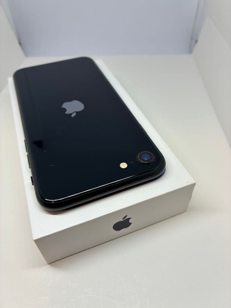【超美品】iPhone SE3 128　ブラック　SIMフリー　新品バッテリー
