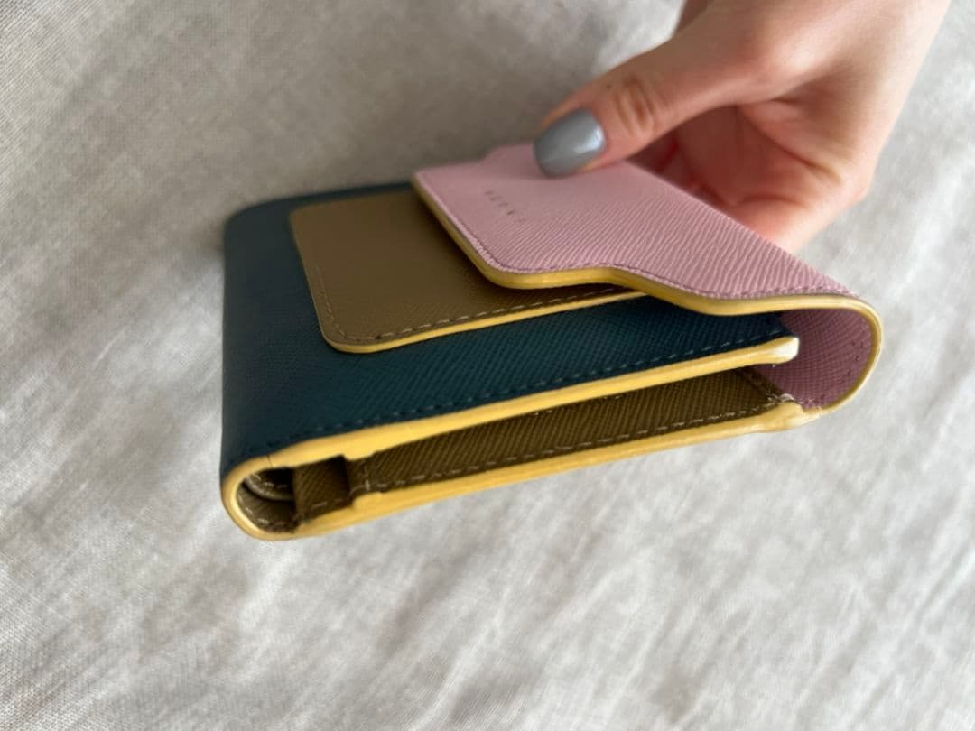 【美品】MARNI マルニ　サフィアーノ　ウォレット　三つ折り財布　バイカラー