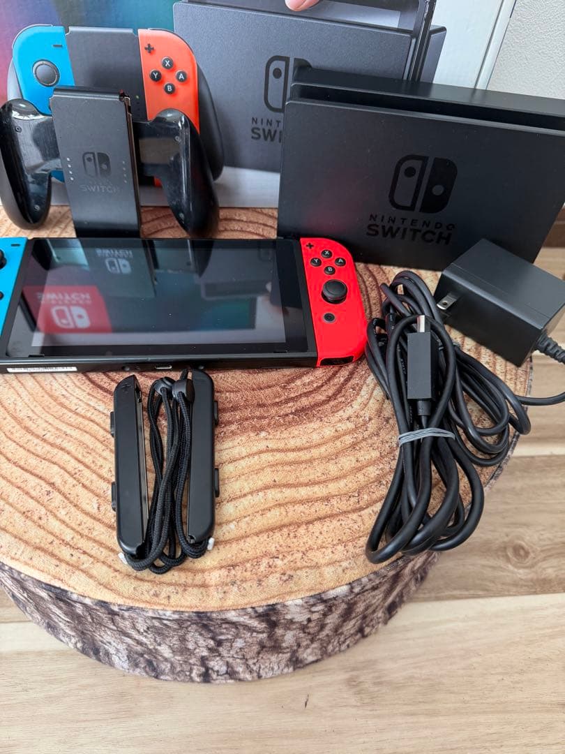 Nintendo Switch ニンテンドースイッチ本体　ネオン ①