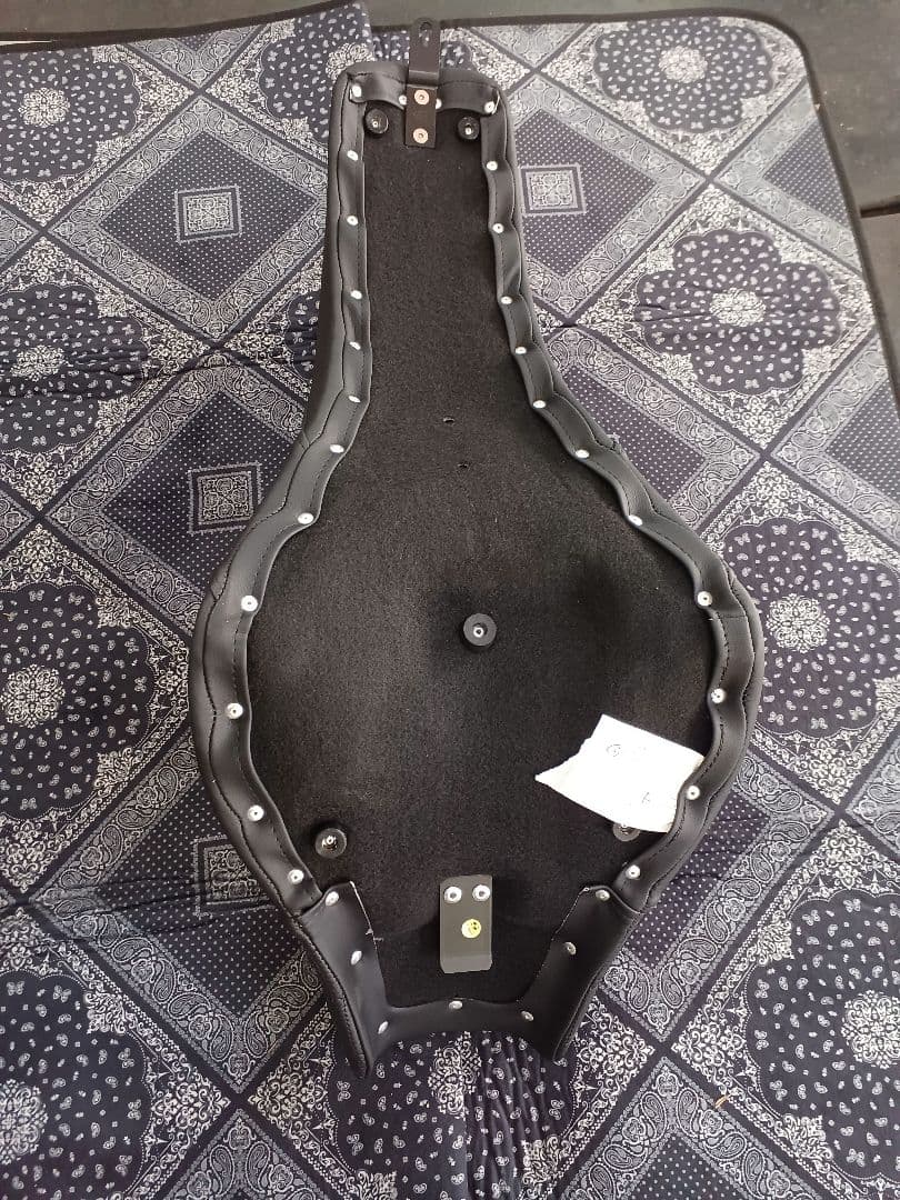 ハーレーFXBB/S FXSTサドルマン　パフォーマンスグリッパーシート新品！