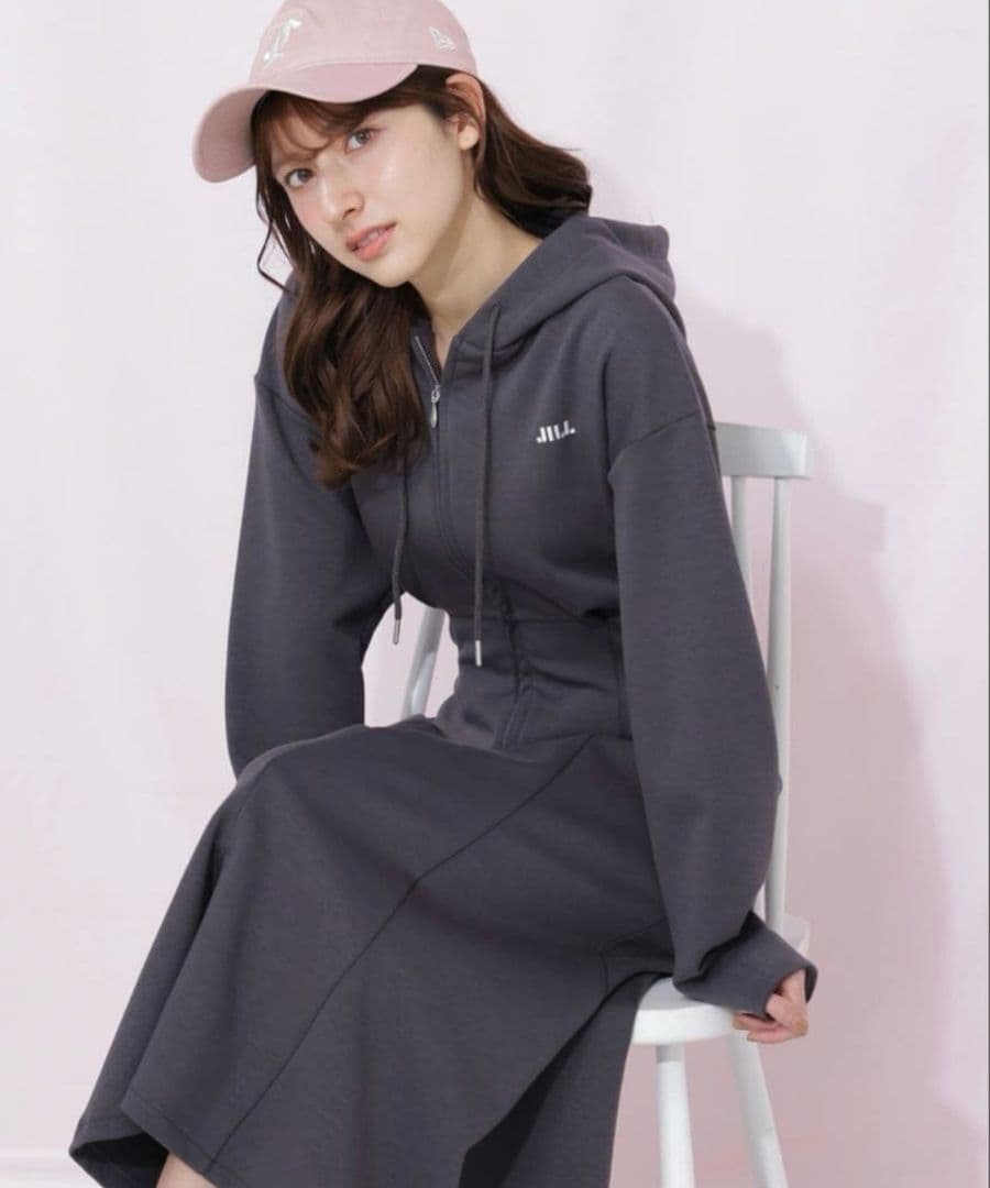 JILLSTUART ダイバーフーディーロングワンピース グレー
