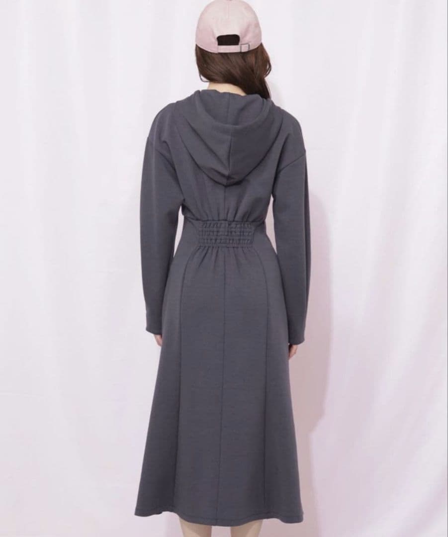 JILLSTUART ダイバーフーディーロングワンピース グレー