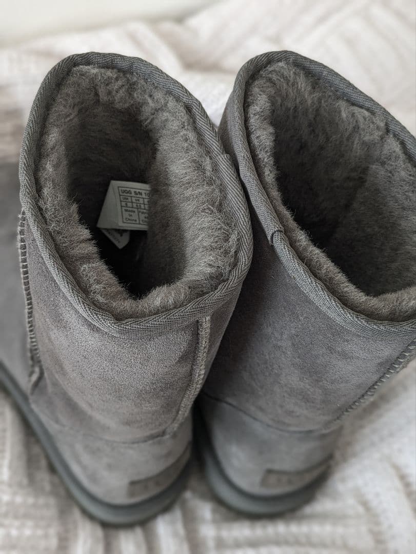 UGG グレー ムートンブーツUSA8 クラシックショート