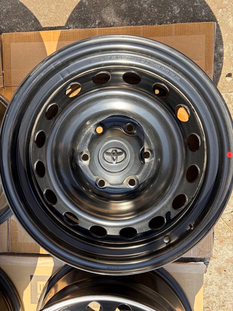 トヨタ純正 ハイラックス　鉄　ホイール　17インチ　17x7.5J