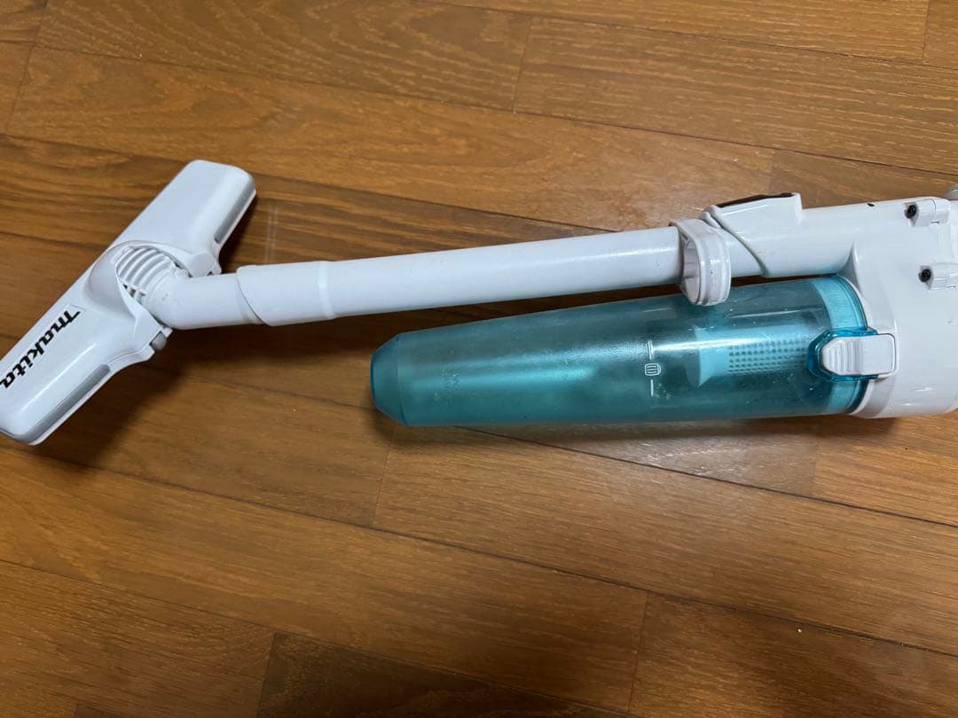 Makita スティッククリーナー 本体 バッテリー付き