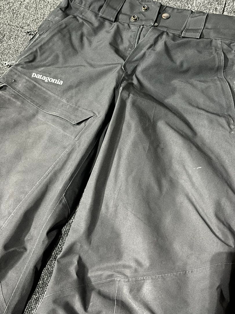 patagonia スノーボードパンツ 黒