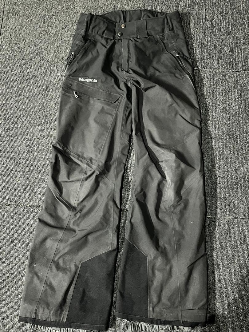 patagonia スノーボードパンツ 黒