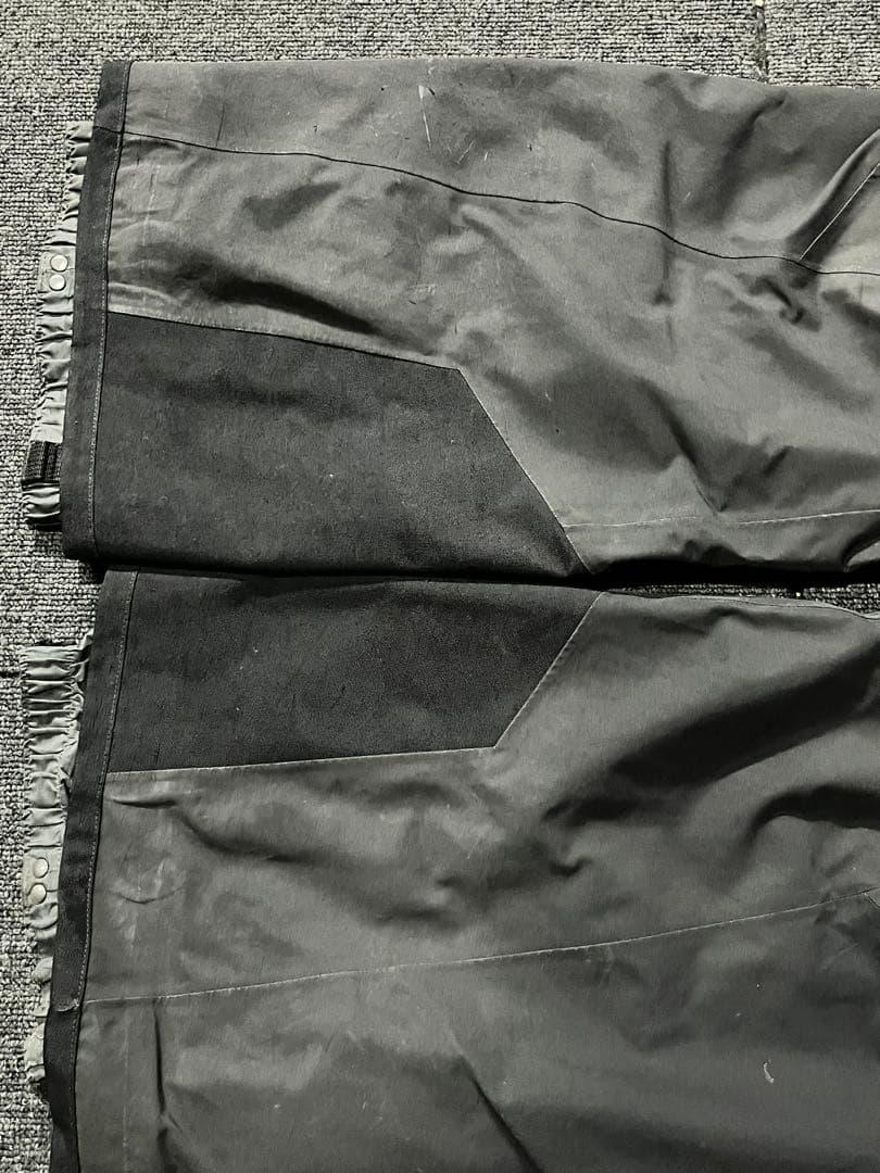 patagonia スノーボードパンツ 黒