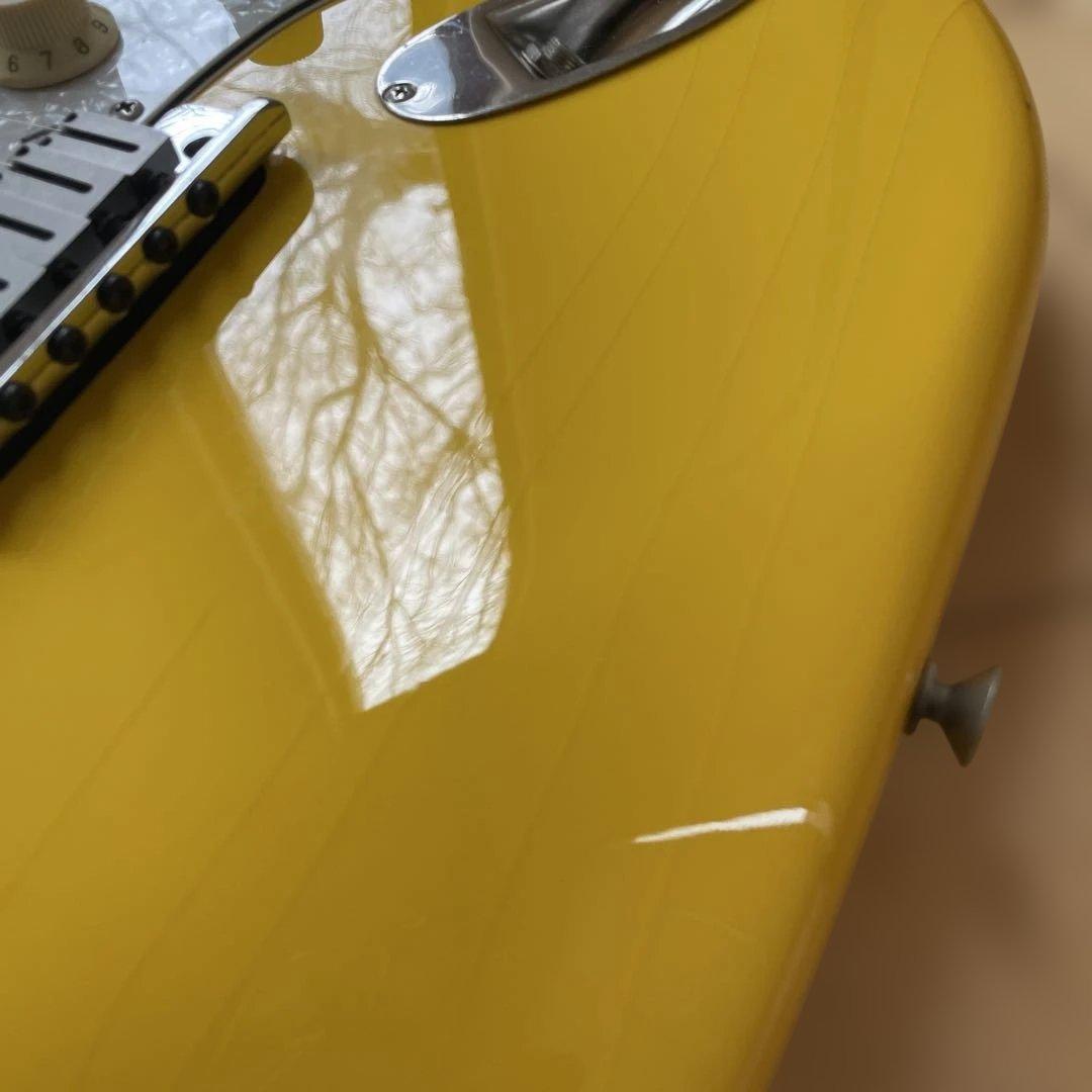 Fender Stratocaster Fシリアル