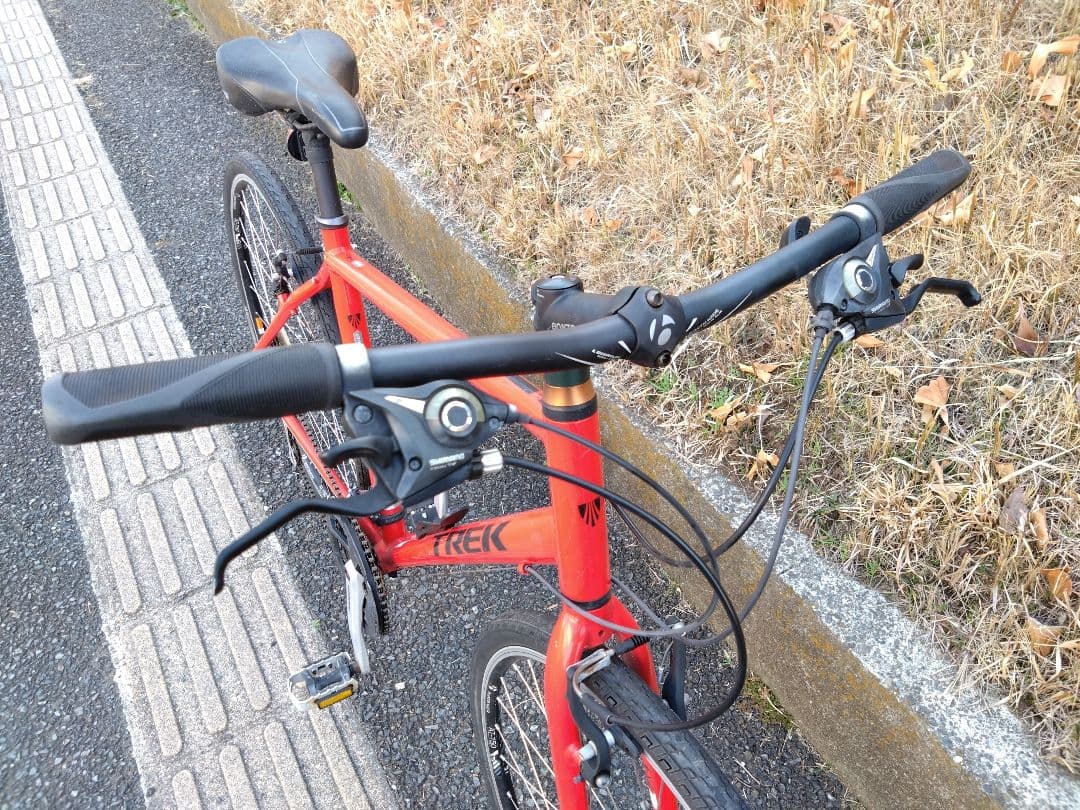 TREK　トレック　7.2 FX 　神奈川　引取限定　クロスバイク　チェーン新品