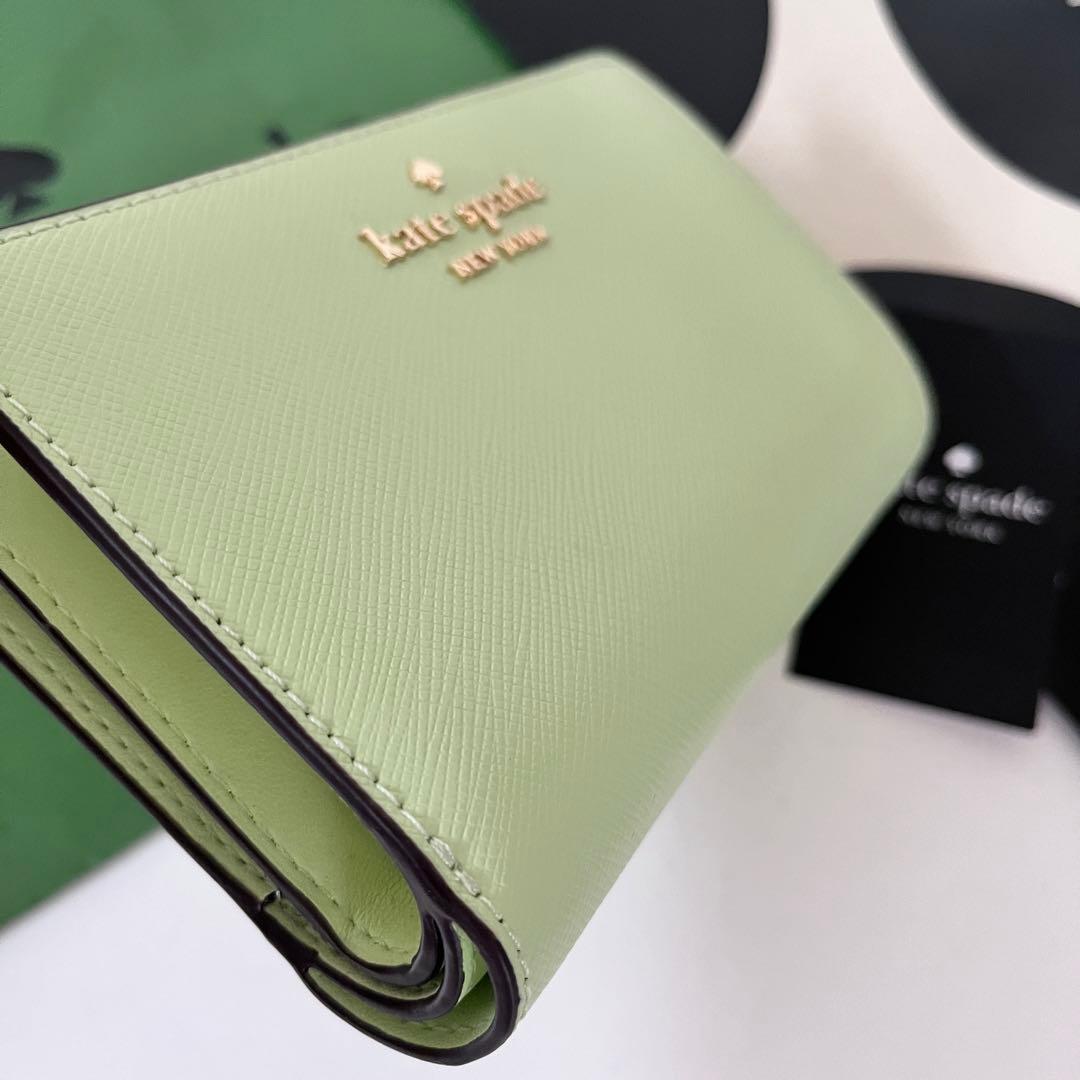 ケイトスペード☆新品☆ サフィアノレザー ミディアム折り財布/薄緑 グリーン