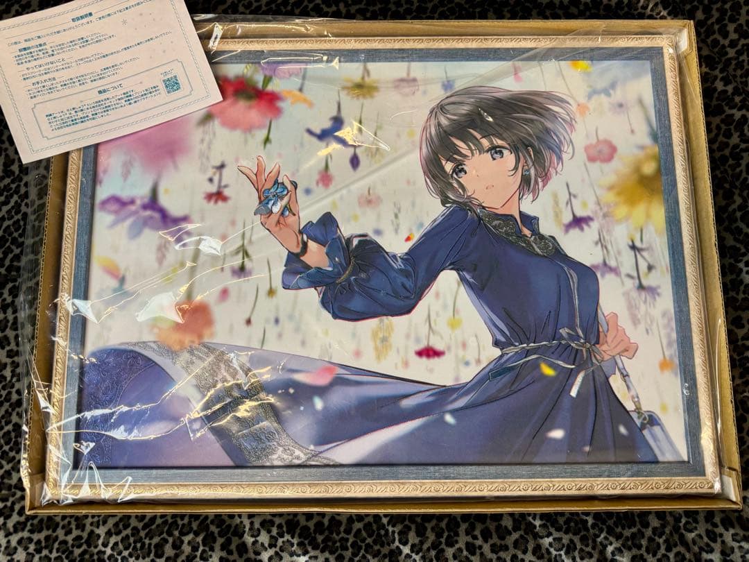 Tiv 刺しゅうアート 「花の雨」