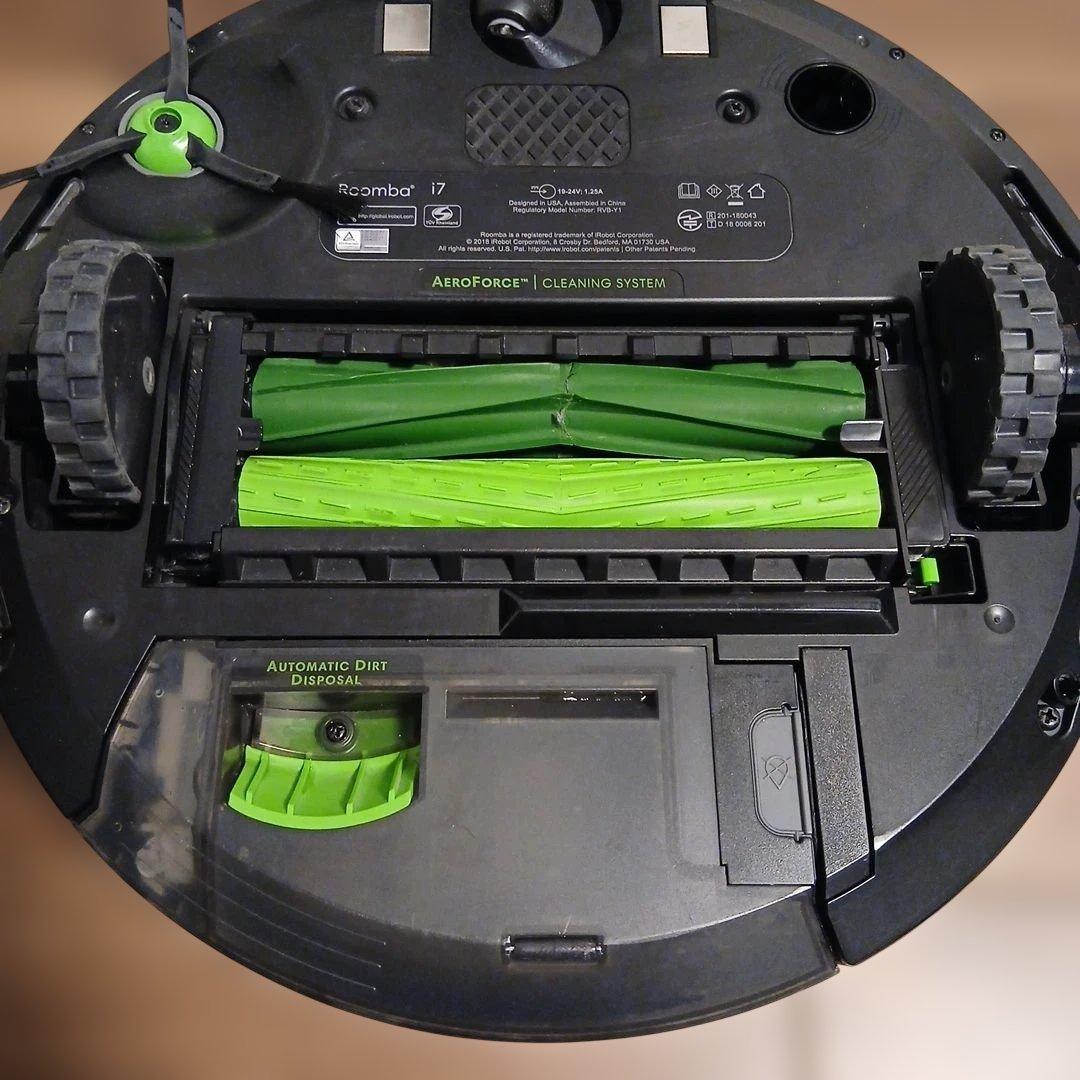 iRobot Roomba ロボット掃除機本体 i7+ゴミ収集機+消耗品+取説