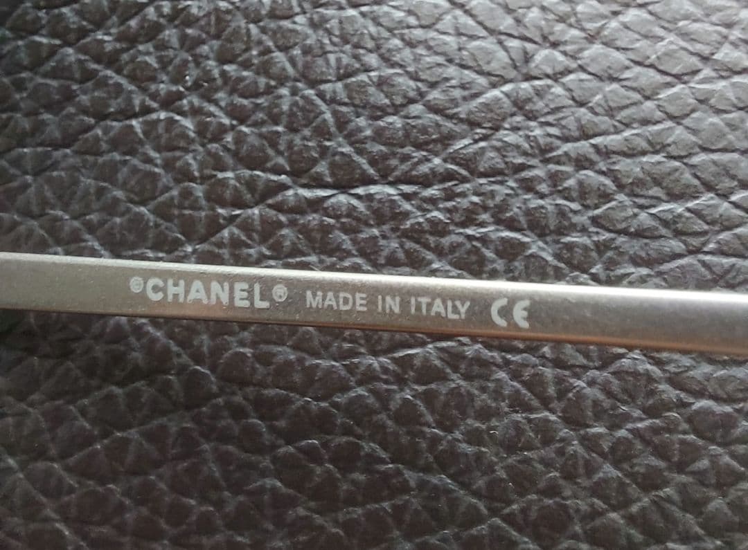 CHANEL メタルフレーム サングラス