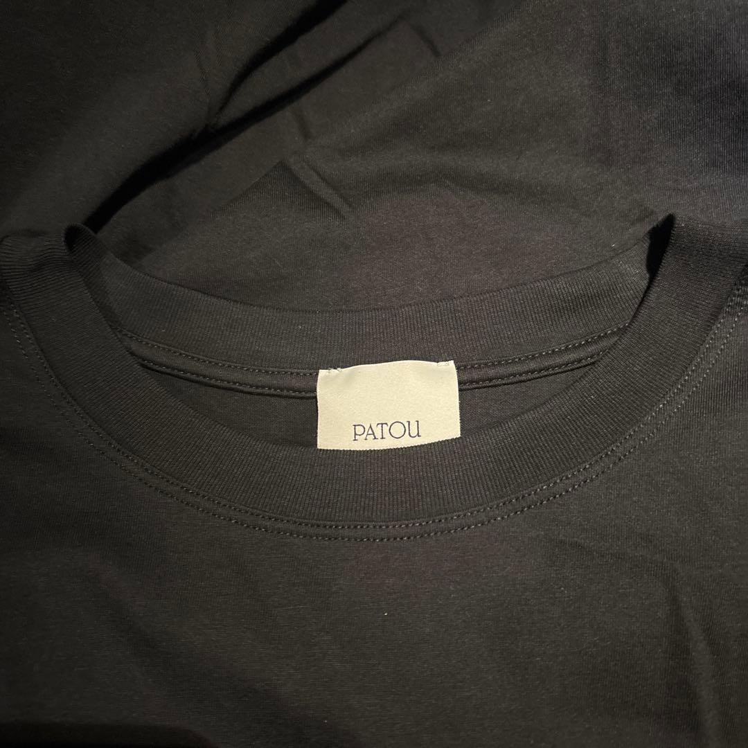 PATOU ブラック Tシャツ