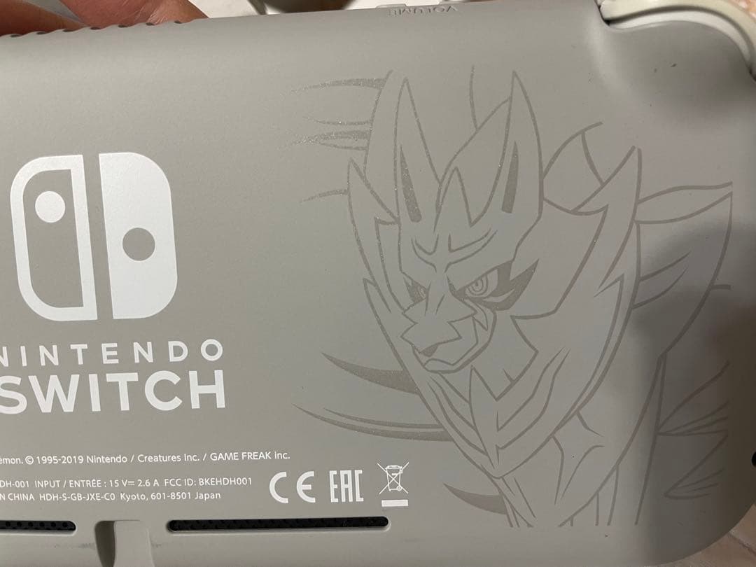 Nintendo Switch Lite ザシアン・ザマゼンタ