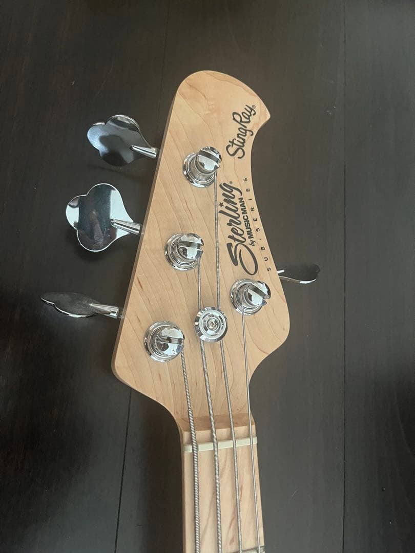 STERLING RAY4 Black チューナー・ストラップ付き