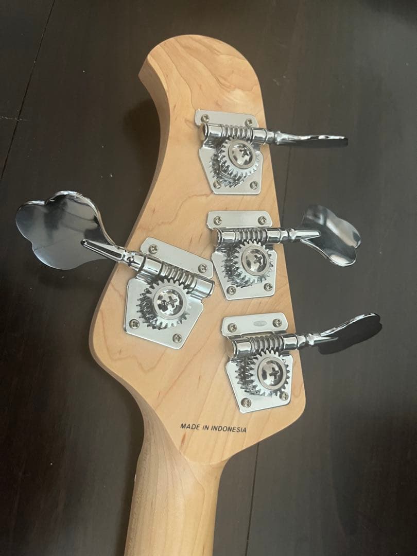 STERLING RAY4 Black チューナー・ストラップ付き