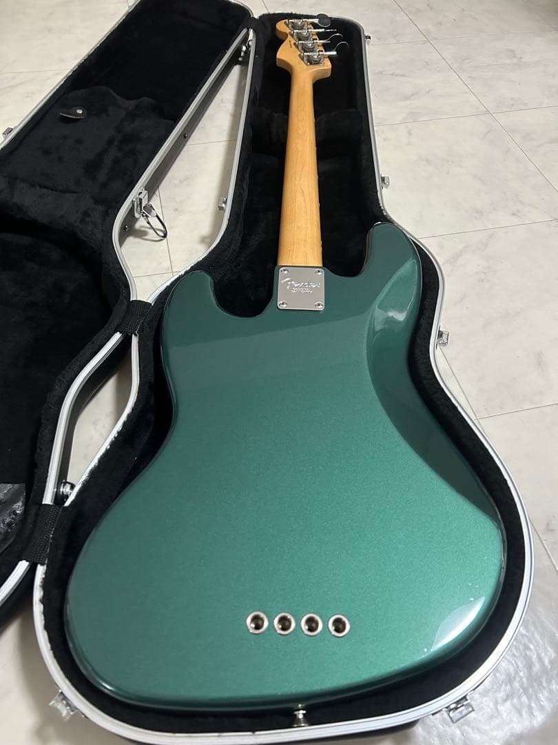 ベース Fender usa adam clayton Jazz Bass