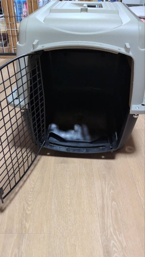 ウルトラバリケンネル200Мサイズ　20-30lbs 中型犬