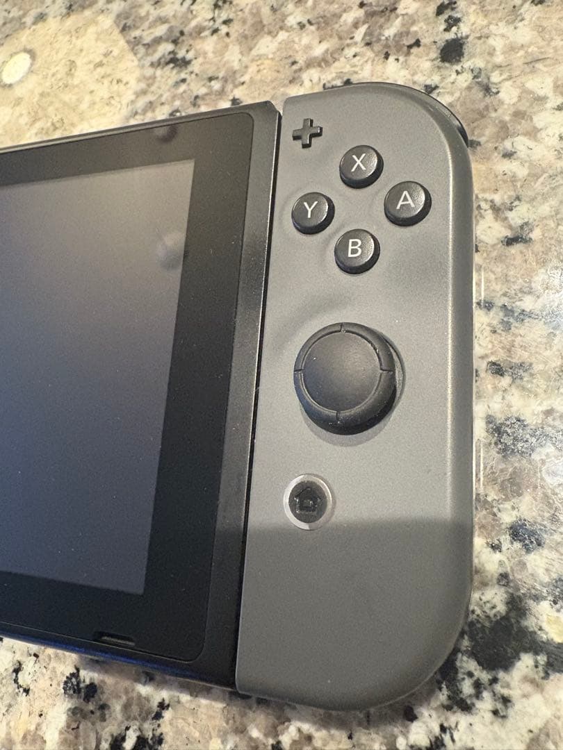 Nintendo Switch 本体 ブラック　64GB SDカード付属